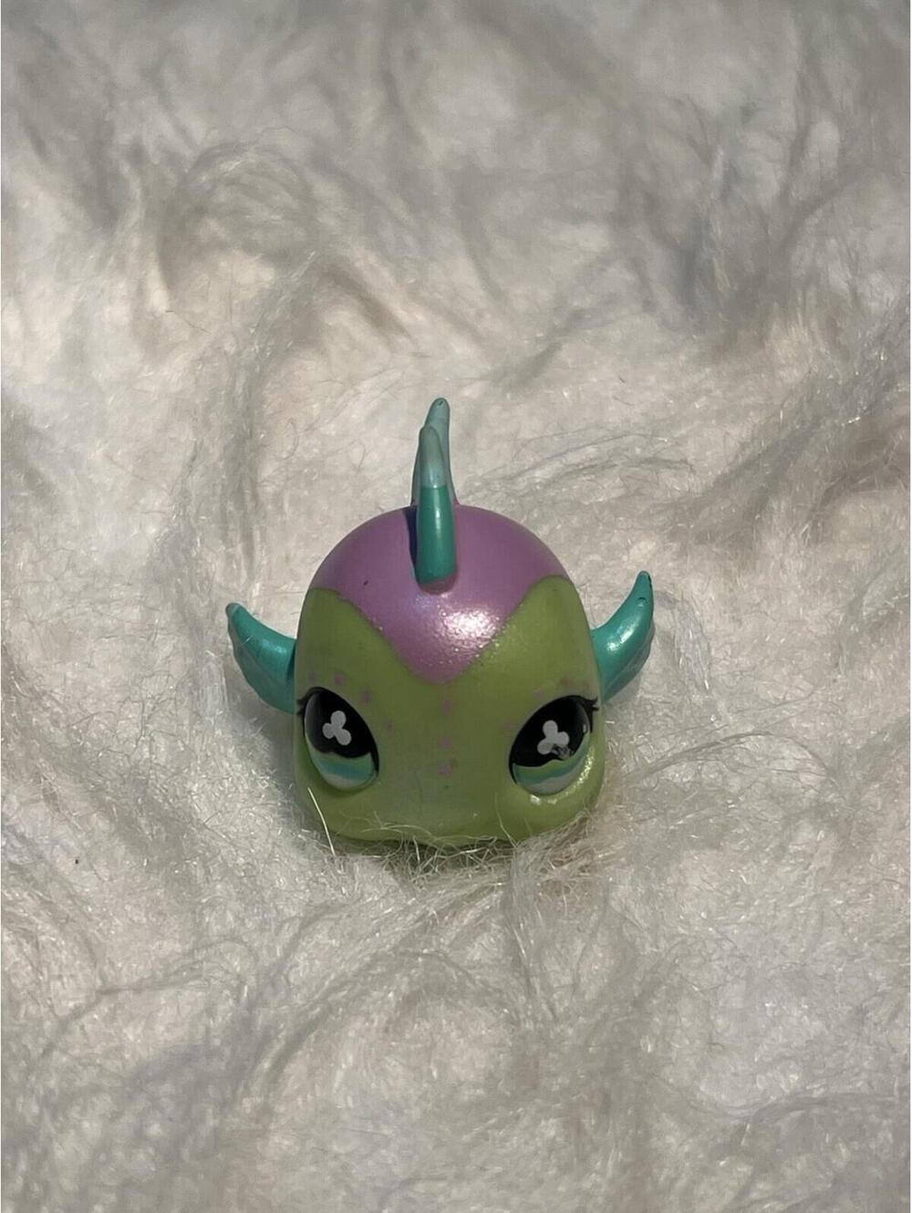 Littlest Pet Shop LPS #514 Fish Green and purple with Clover Eyes
